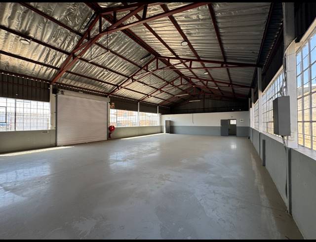 400M² WAREHOUSE TO LET IN WYNBERG